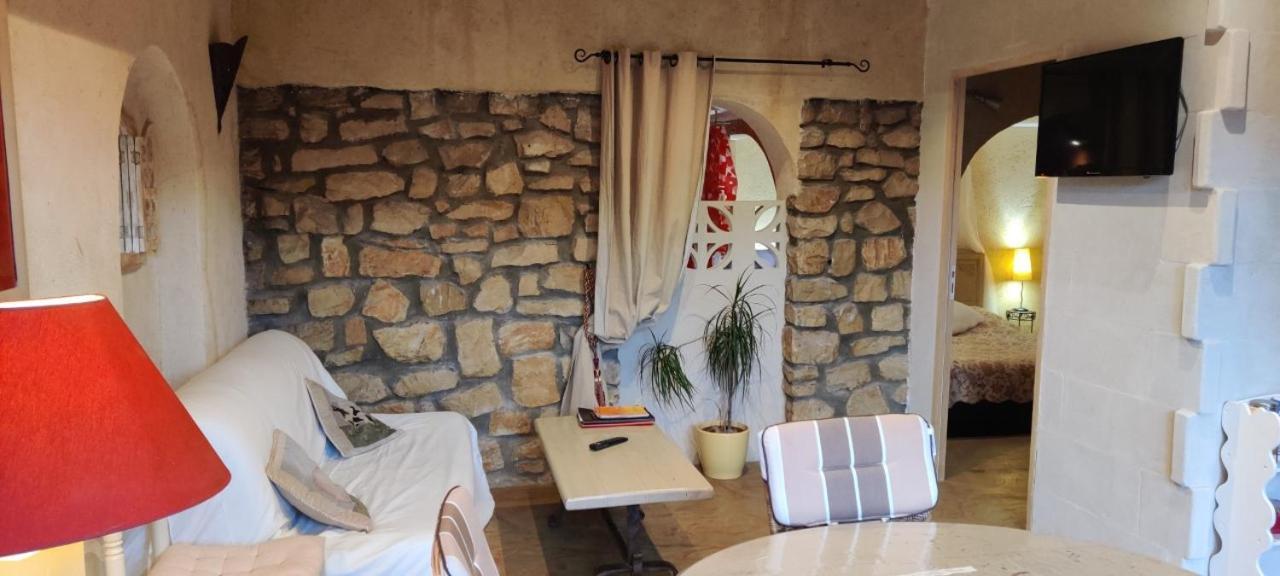 Gites Climatises Piscine Chauffee La Balancelle Сен-Реми-де-Прованс Экстерьер фото