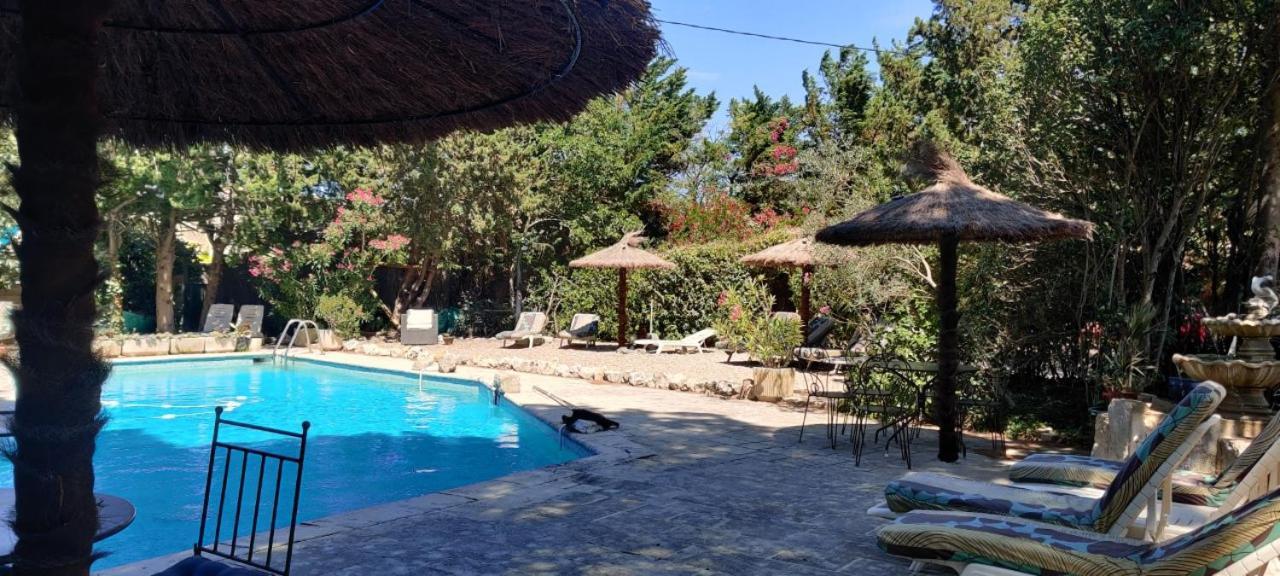 Gites Climatises Piscine Chauffee La Balancelle Сен-Реми-де-Прованс Экстерьер фото